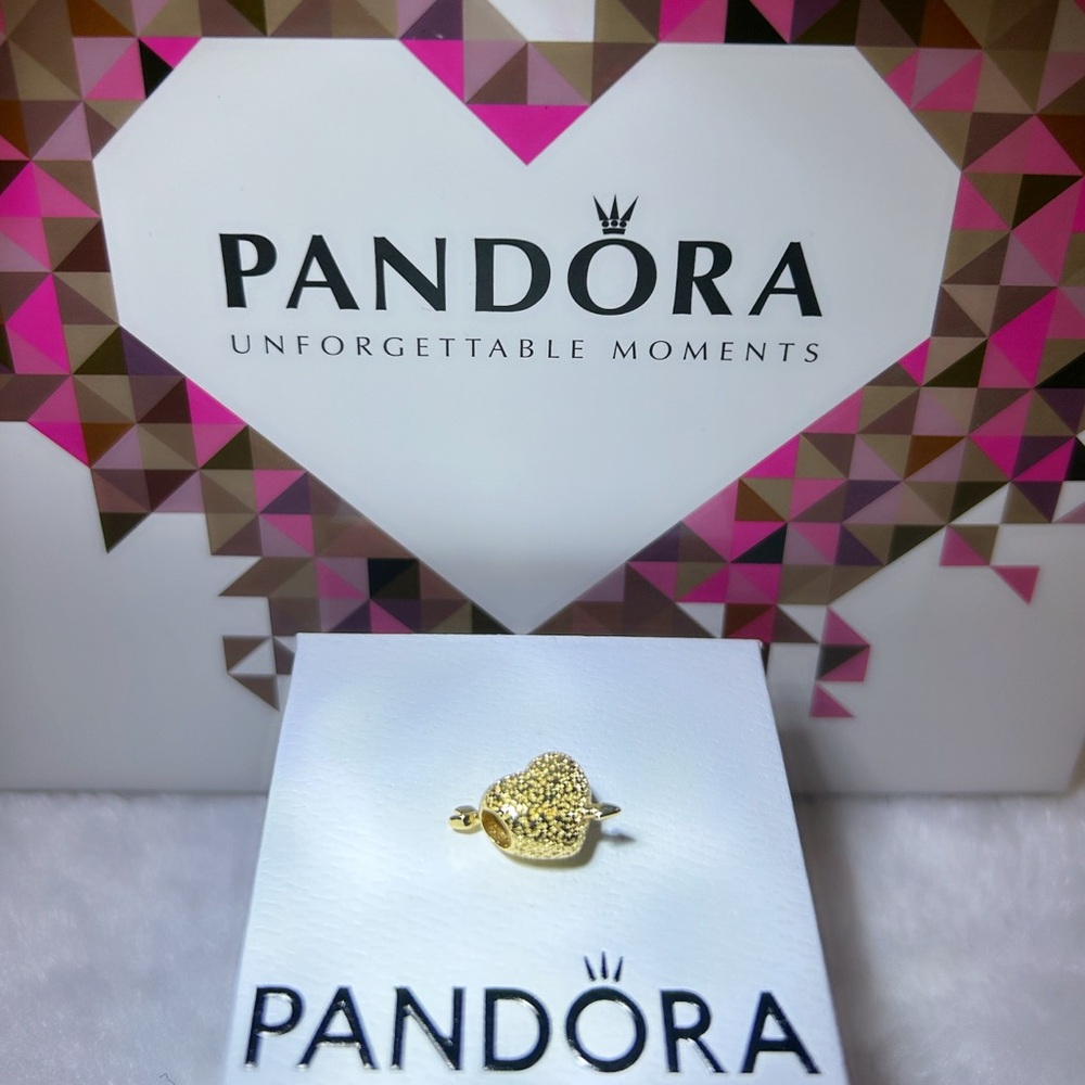 PANDORA Cupid Heart Charm w/box - Picture 8 of 9